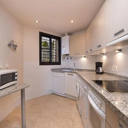 Frontal View By Interhome Apartmán *